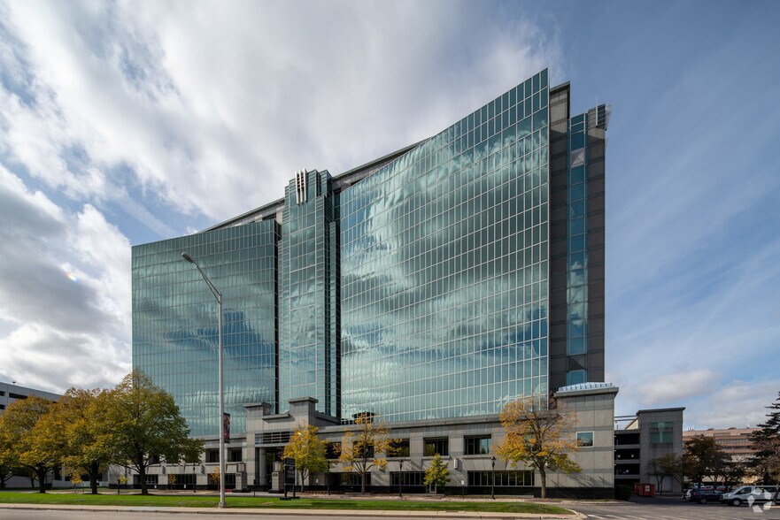 More Photos Of 6250 N River Rd, Rosemont Office For Lease