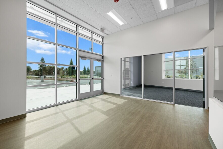 More Photos Of 3808 Faraday Ave, Davis Light Manufacturing For Lease