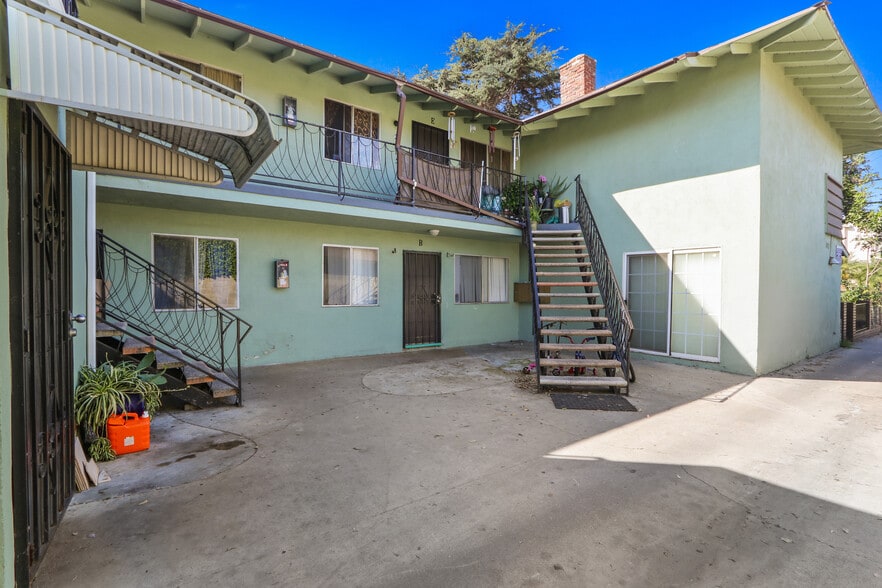 More Photos Of 6048 King Ave, Maywood Apartments For Sale
