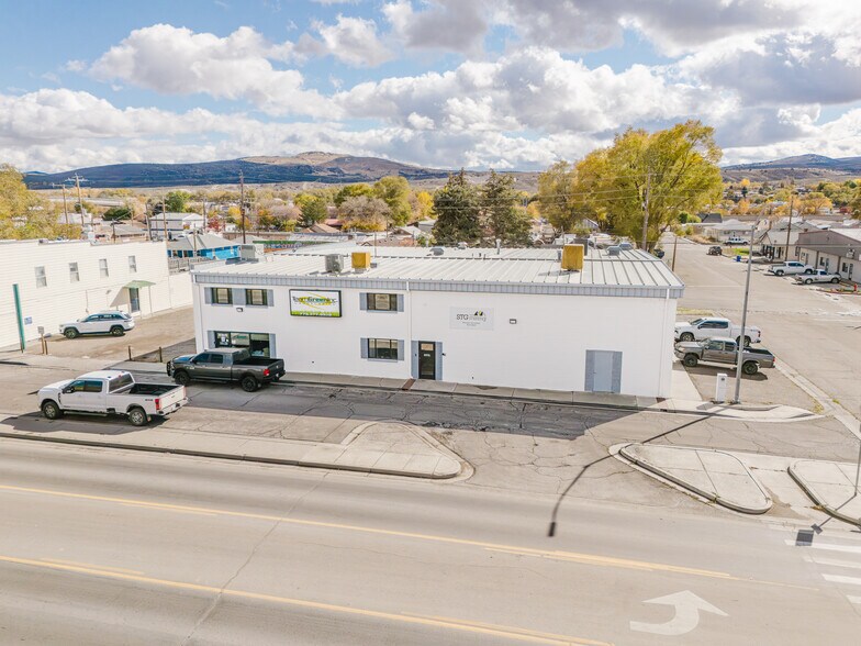 More Photos Of 222 Silver St, Elko Manufacturing For Lease