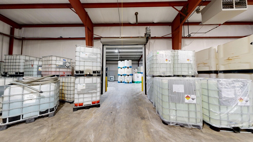 More Photos Of 1213 Esi Dr, Springdale Warehouse For Lease