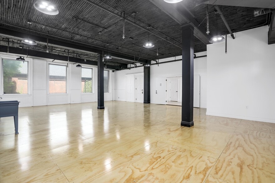 Primary Photo Of 174 S Clark St, Detroit Light Distribution For Lease