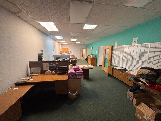 More Photos Of 452 N Switzer Canyon Dr, Flagstaff Showroom For Lease