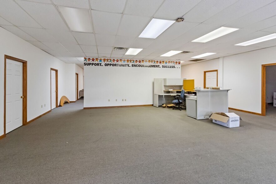 More Photos Of 2317-2323 E Lincolnway, Sterling Medical For Lease