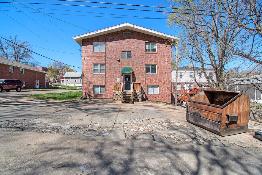 More Photos Of 801 N 48th St, Omaha Apartments For Sale