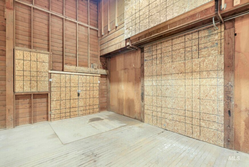 More Photos Of 276 Highway 30, Hansen Industrial For Lease