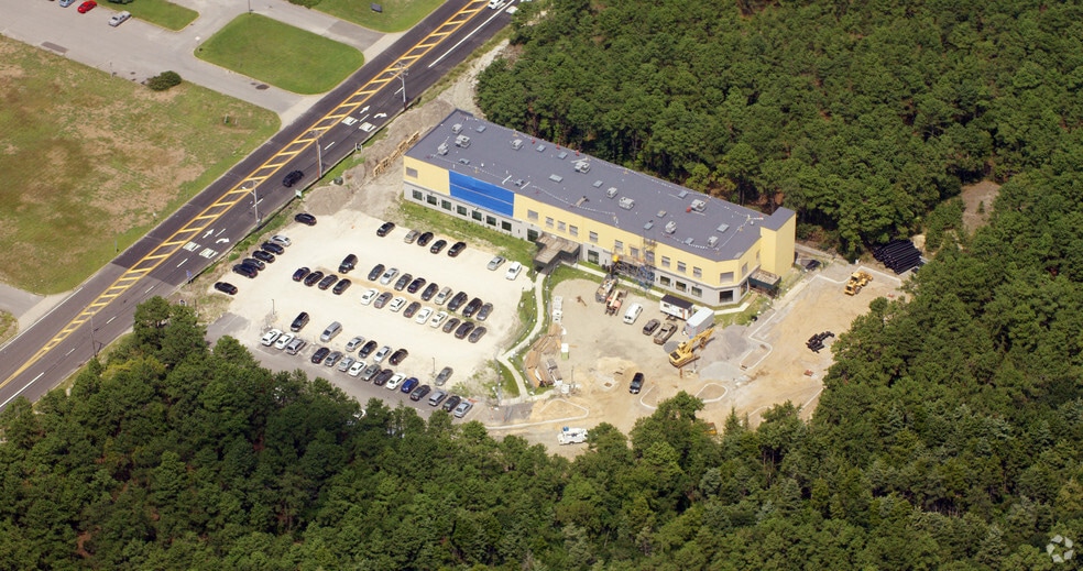 More Photos Of 36 Airport Rd, Lakewood Office For Lease