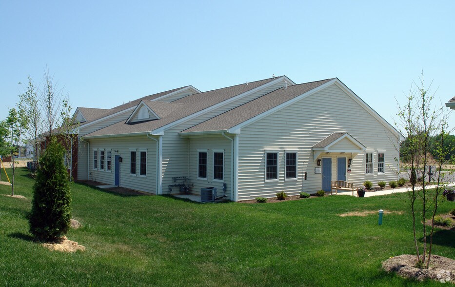 More Photos Of 390 Vineyard Way, West Grove Office For Lease