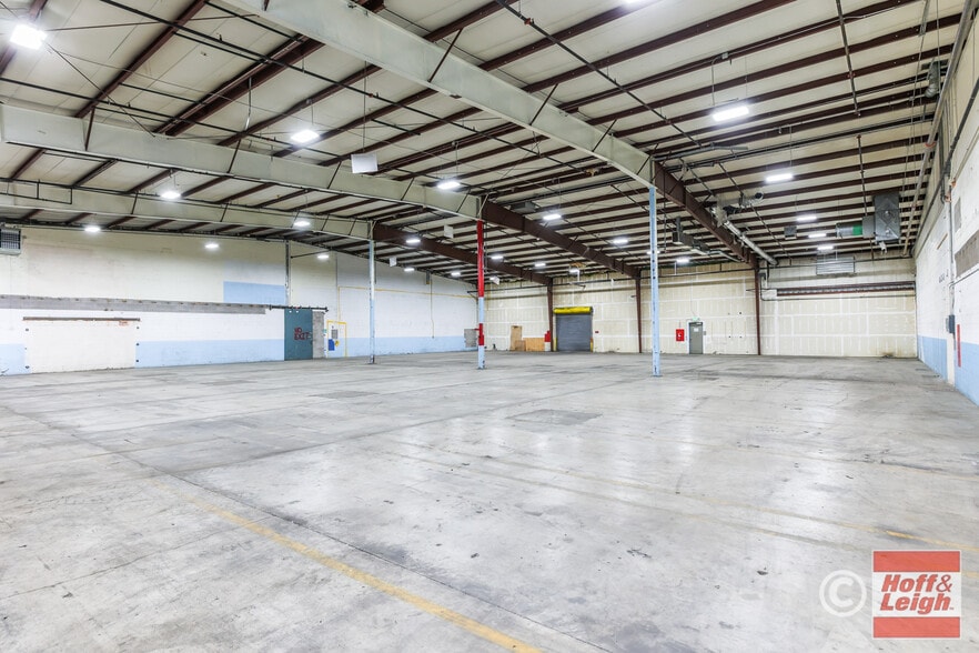 More Photos Of 4510 Edison Ave, Colorado Springs Self Storage For Lease