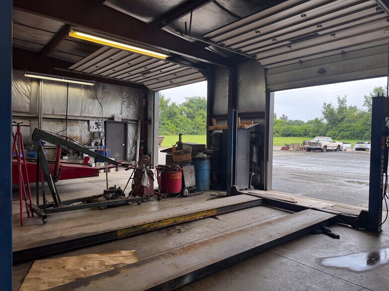 More Photos Of 544 W High St, Edison Auto Dealership For Sale