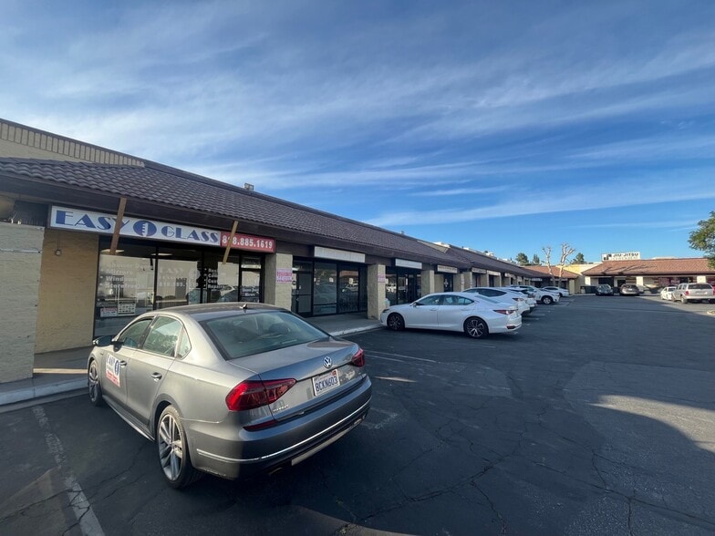 More Photos Of 8401-8425 Reseda Blvd, Northridge Freestanding For Lease