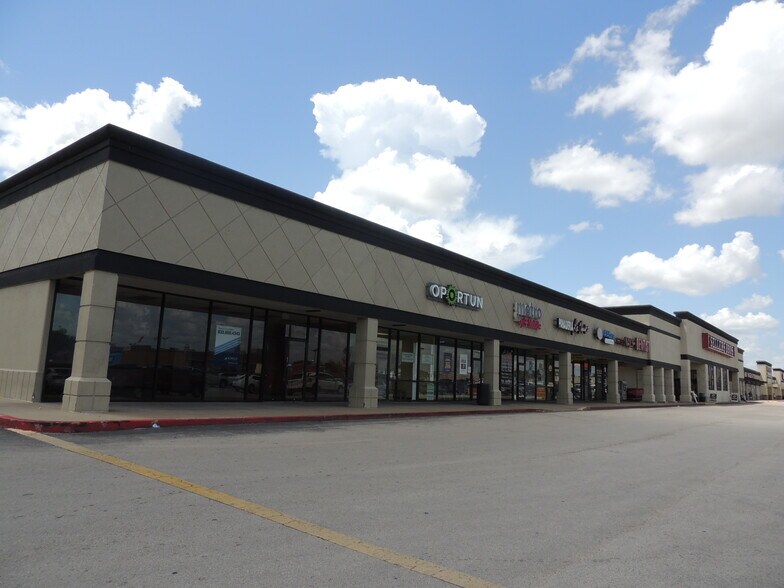 More Photos Of 3331-3341 Telephone Rd, Houston Unknown For Lease