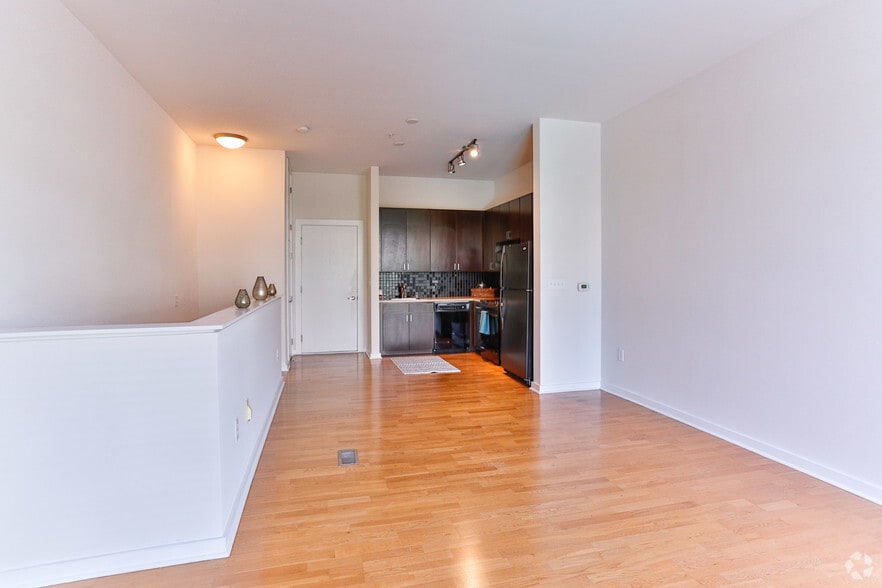 More Photos Of 810 E 7th St, Charlotte Apartments For Lease