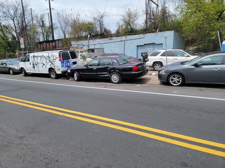 Primary Photo Of 1757-1765 Windrim Ave, Philadelphia Auto Repair For Sale