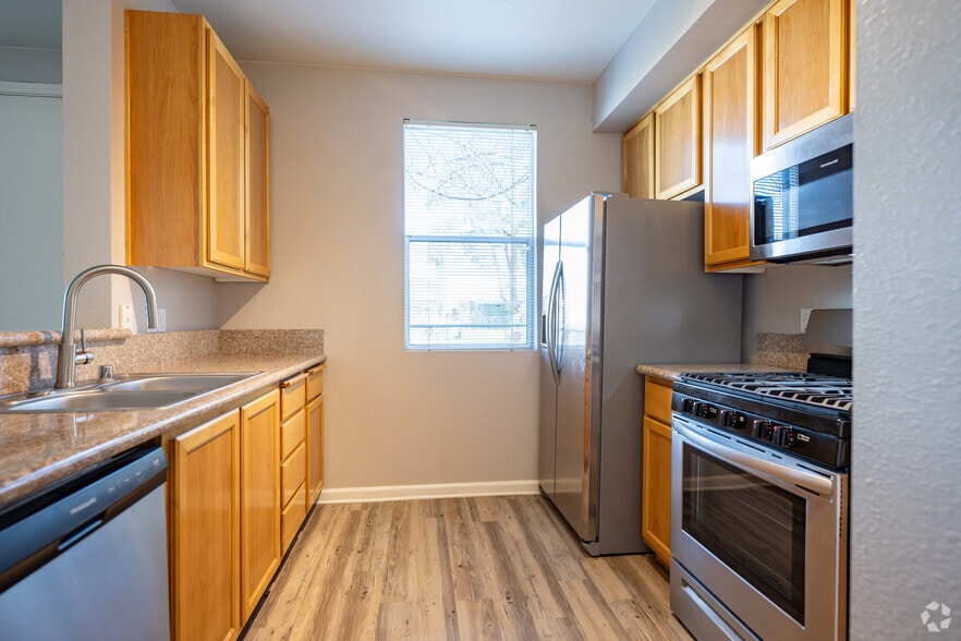 More Photos Of 151 Petaluma Blvd S, Petaluma Apartments For Lease