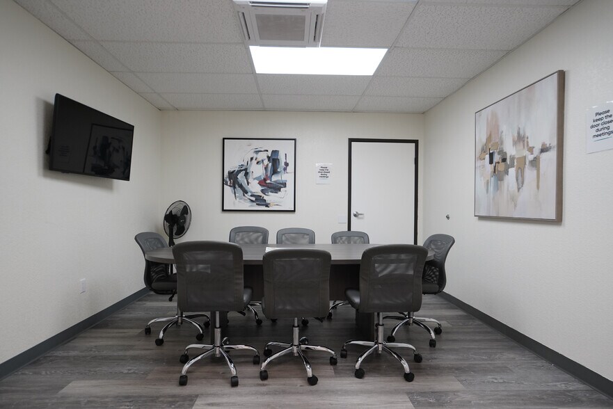 More Photos Of 2825 E Tahquitz Canyon Way, Palm Springs Medical For Sale