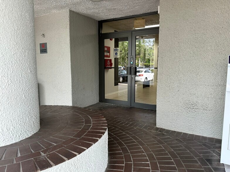 More Photos Of 8925 SW 148th St, Palmetto Bay Loft Creative Space For Sale