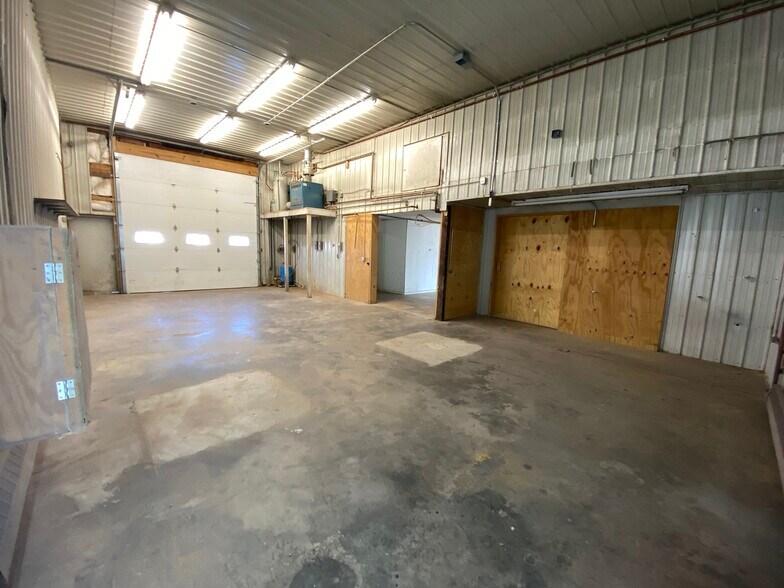 More Photos Of 13101 Michigan Rd, Plymouth Freestanding For Sale