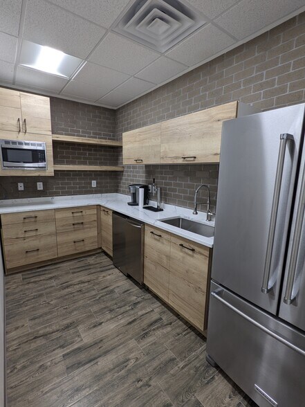 More Photos Of 14500 San Pedro Ave, San Antonio Office For Lease
