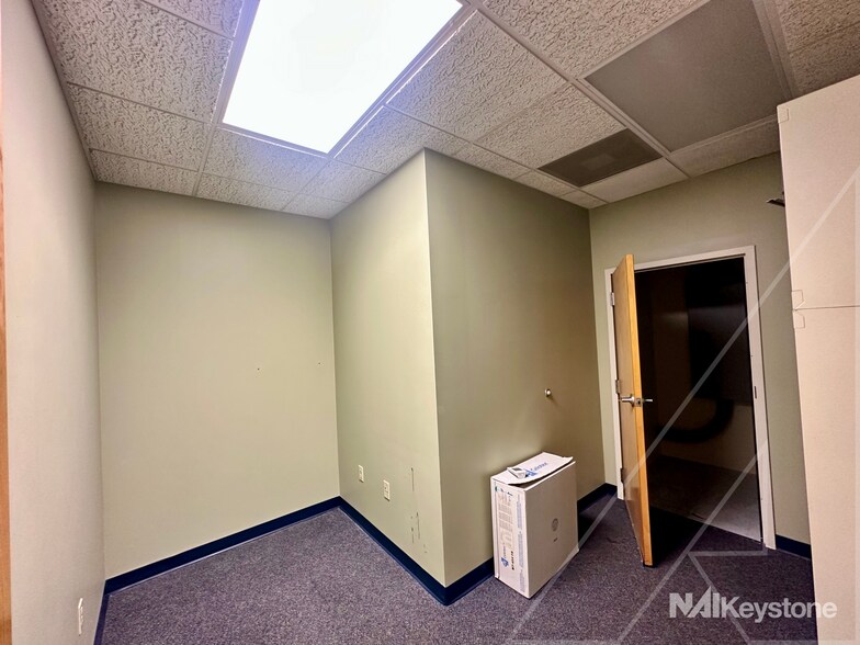 More Photos Of 2201 Ridgewood Rd, Wyomissing Medical For Sale