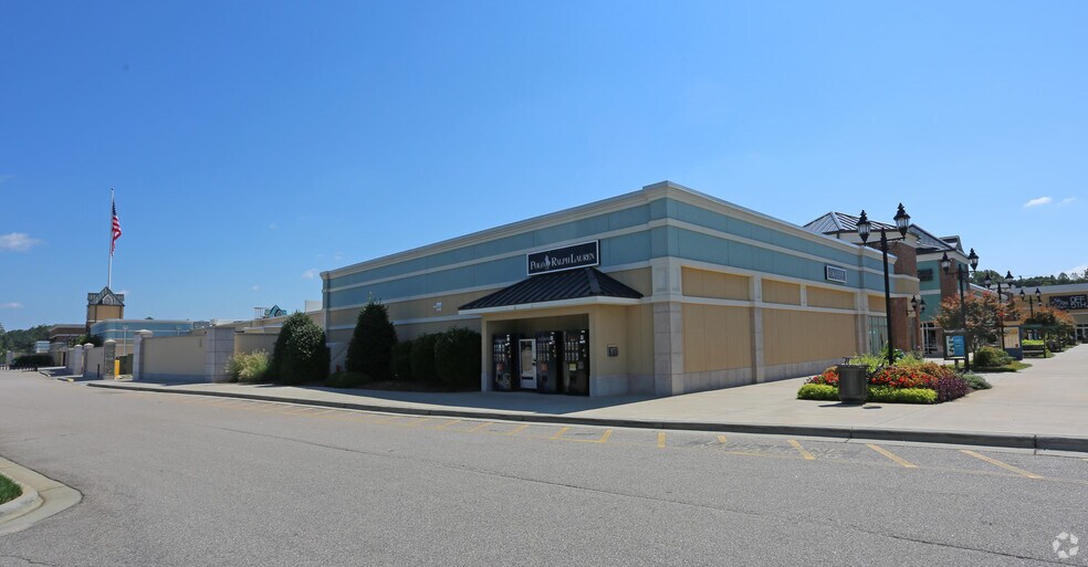 More Photos Of 4000 Arrowhead Blvd, Mebane General Retail For Lease