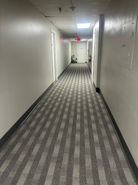 More Photos Of 400 W 15th Ave, Emporia Apartments For Sale