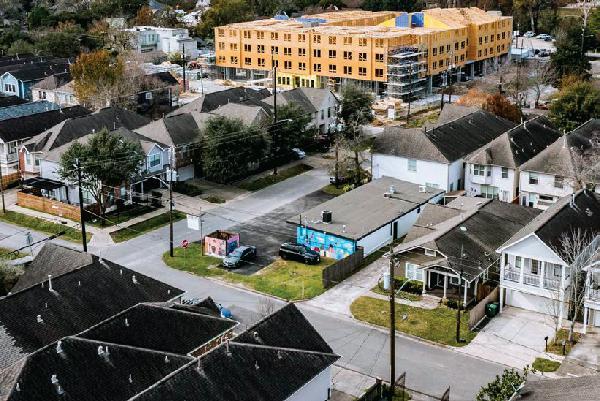 More Photos Of 1701 W 15th St, Houston Freestanding For Sale