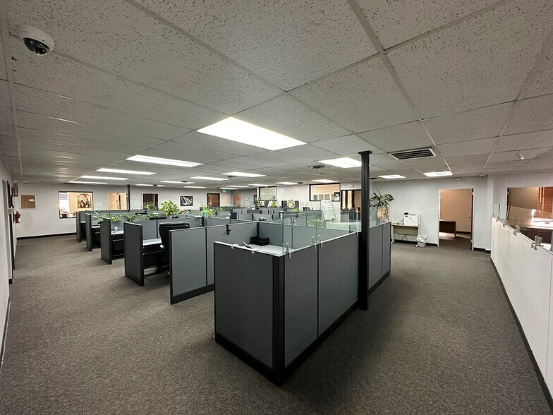 More Photos Of 10885 E 51st Ave, Denver Warehouse For Sale