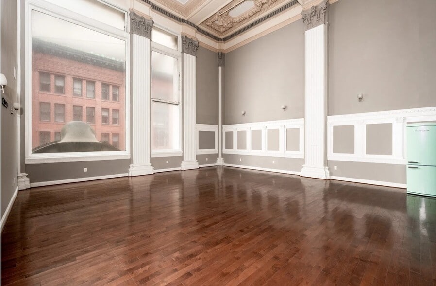 More Photos Of 210 E Redwood St, Baltimore Apartments For Lease