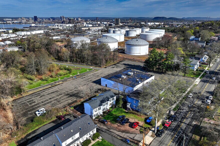 More Photos Of 560 Woodward Ave, New Haven Flex For Sale