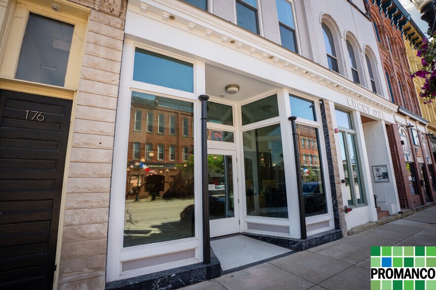 More Photos Of 174 Front St, Marietta Storefront Retail Office For Lease