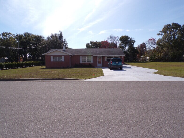 More Photos Of 1042 Sharon Dr, Lakeland Office For Sale