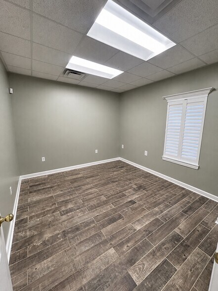 More Photos Of 131 Elliana Way, Summerville Unknown For Lease