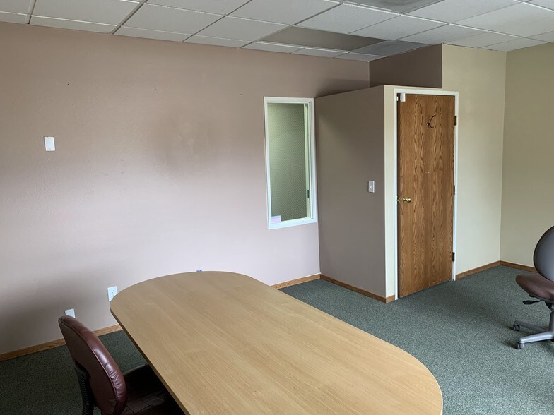 More Photos Of 3225 Templeton Gap Rd, Colorado Springs Office For Lease