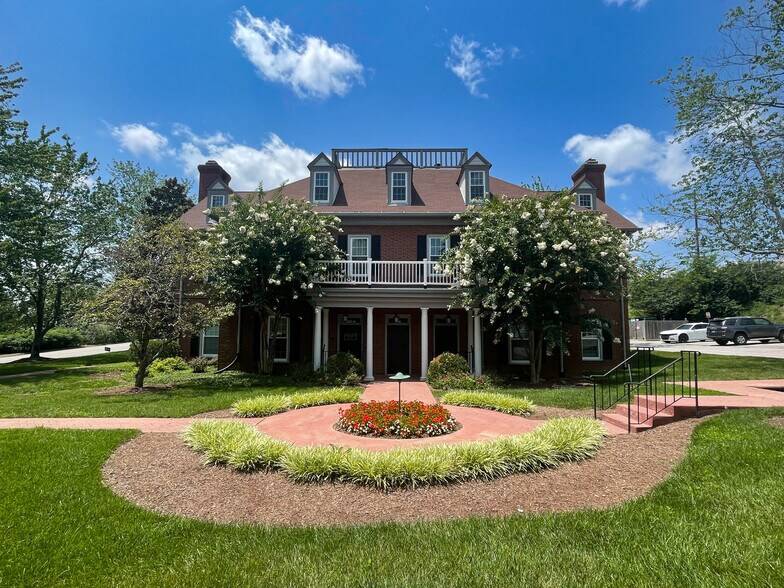 Primary Photo Of 5050 Thoroughbred Ln, Brentwood Office For Lease