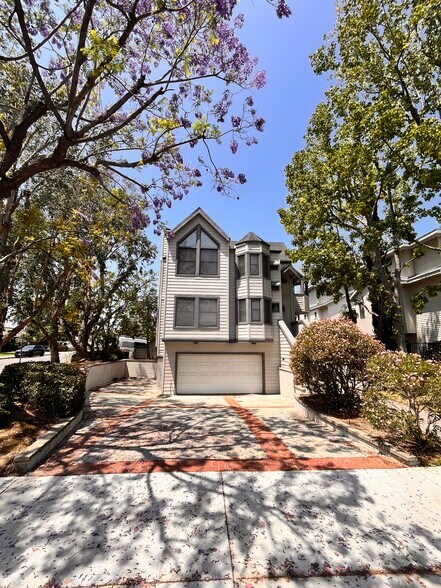 More Photos Of 1033 La Cadena Ave, Arcadia Apartments For Sale