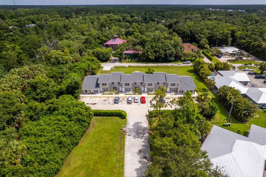 More Photos Of 6240 Rattlesnake Hammock Rd, Naples Apartments For Sale