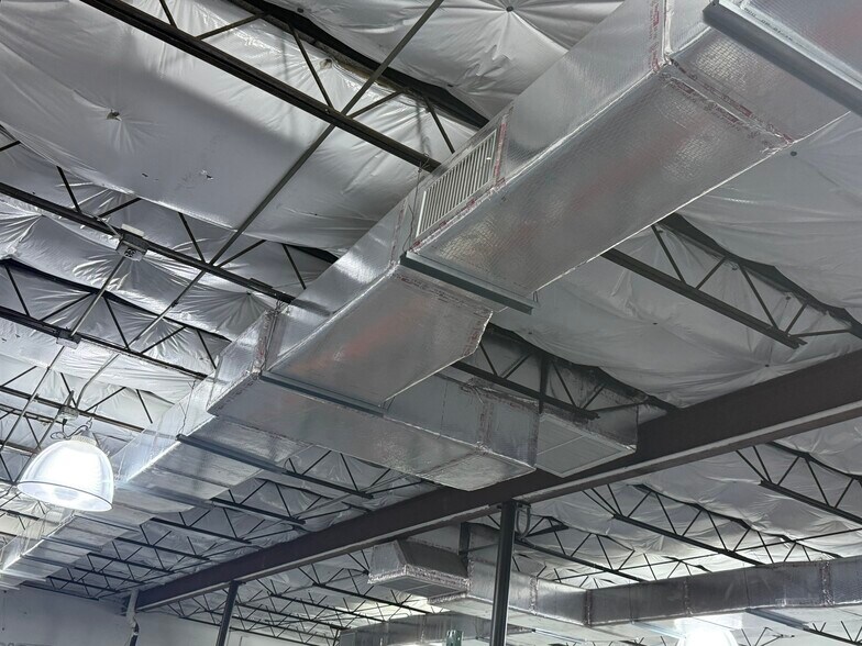 More Photos Of 3501 NW 10th Ave, Oakland Park Warehouse For Lease
