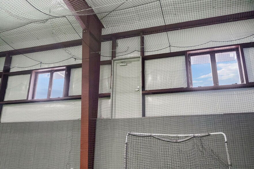 More Photos Of 6807 Sobbie Rd, Pleasant Valley Industrial For Sale