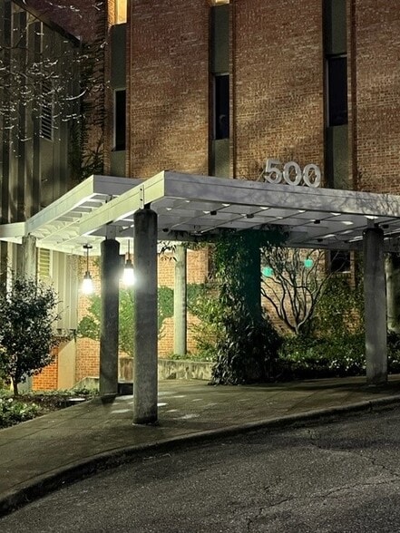 More Photos Of 500 Office Park Dr, Birmingham Office For Sale