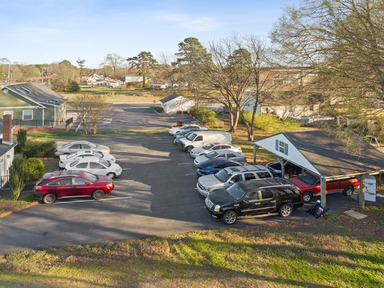 More Photos Of 605 E Nine Mile Rd, Highland Springs Office Residential For Sale
