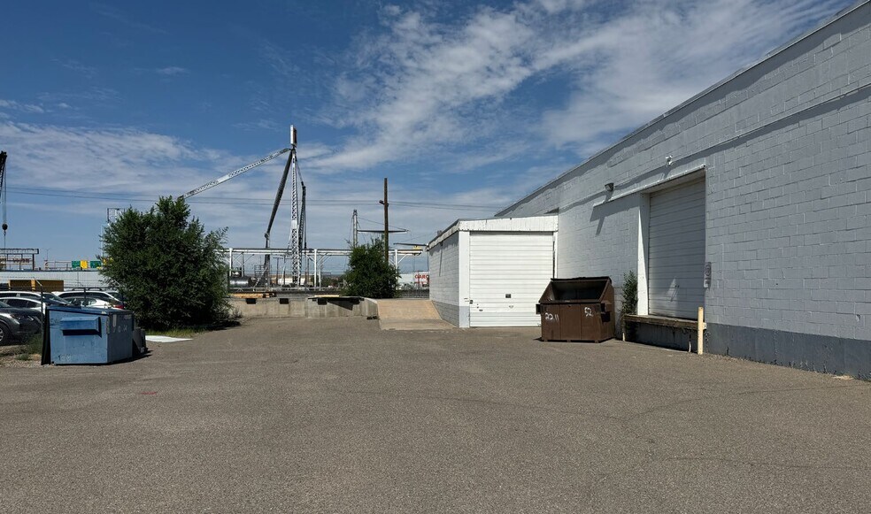 More Photos Of 2211 Commercial St NE, Albuquerque Warehouse For Lease