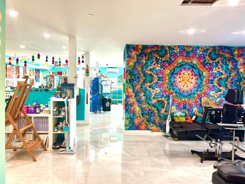 More Photos Of 91865 Overseas Hwy, Tavernier Storefront Retail Residential For Sale