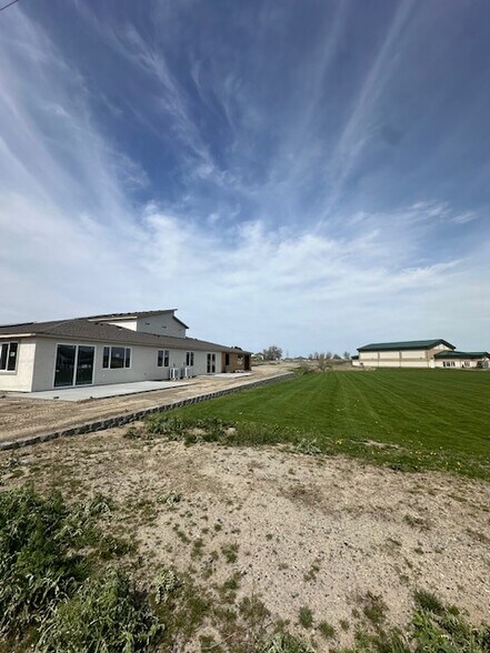 More Photos Of 1101-1109 Fairhaven Loop, Richland Apartments For Sale