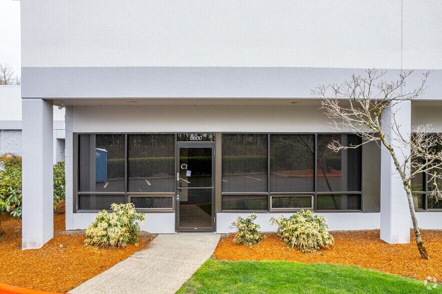 More Photos Of 6600 NE 78th Ct, Portland Warehouse For Lease