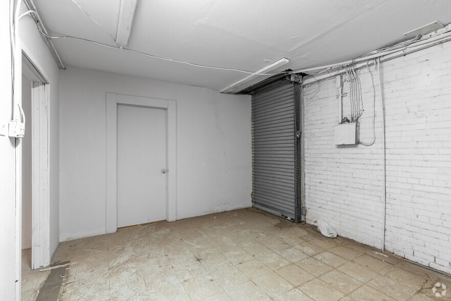 More Photos Of 605-607 S 605 & 607 S Stanton St, El Paso Storefront For Sale