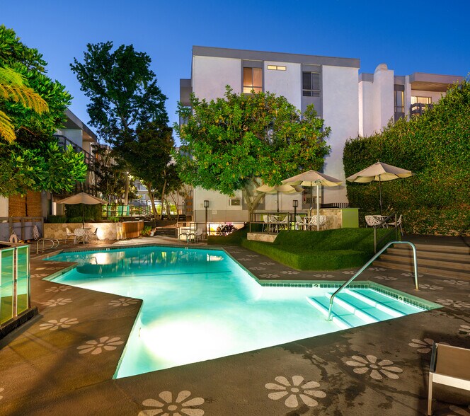 More Photos Of 160 S Virgil Ave, Los Angeles Apartments For Sale