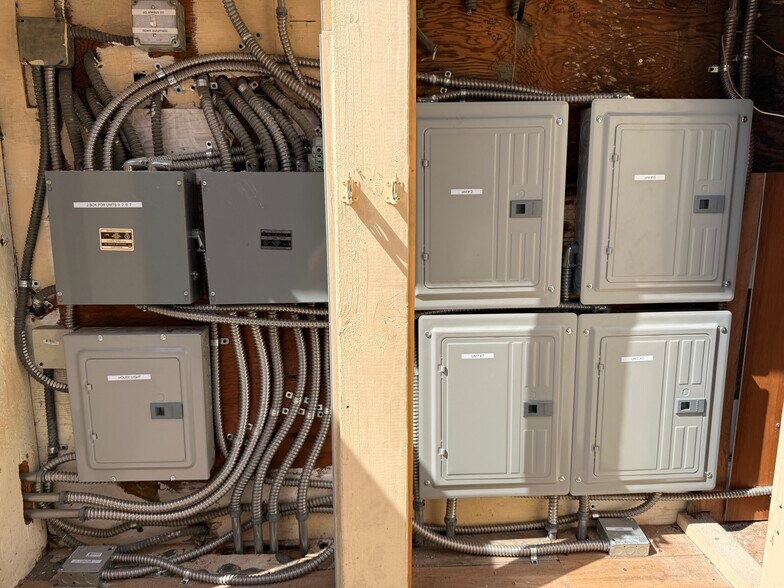 More Photos Of 3674 Empire Dr, Los Angeles Apartments For Sale