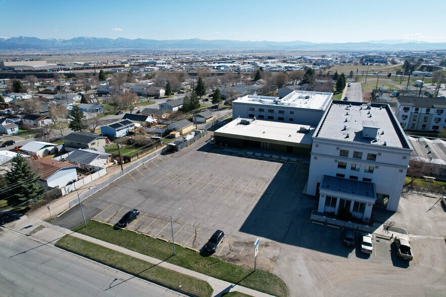 More Photos Of 801 N Fee St, Helena Bar For Sale