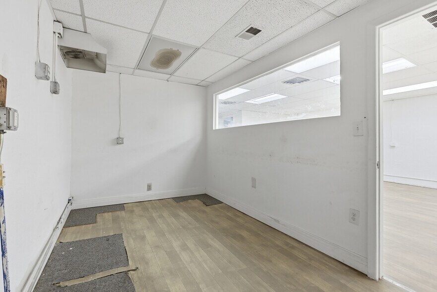 More Photos Of 1210-1214 Santa Fe Dr, Denver Office For Sale